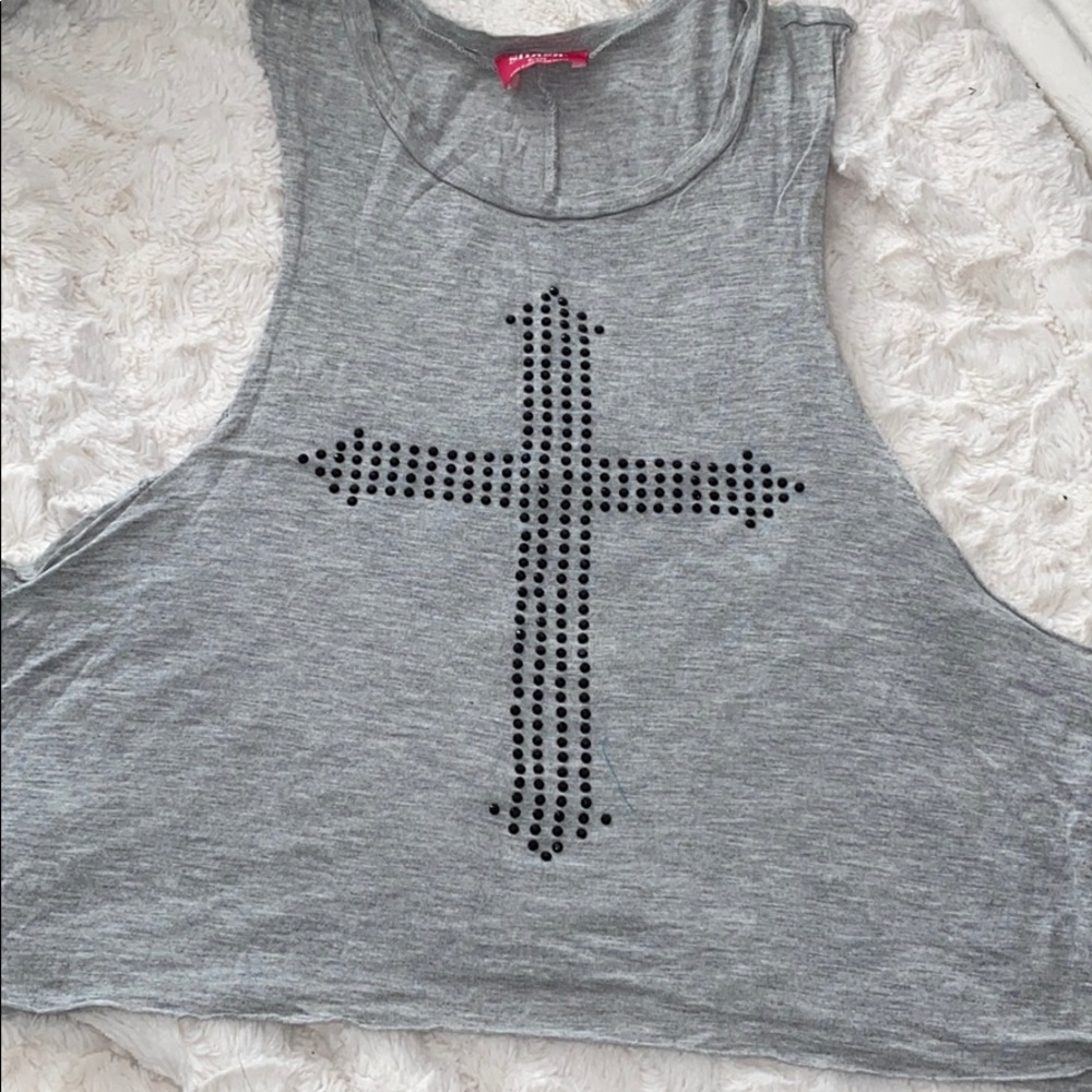 Shasa cross top